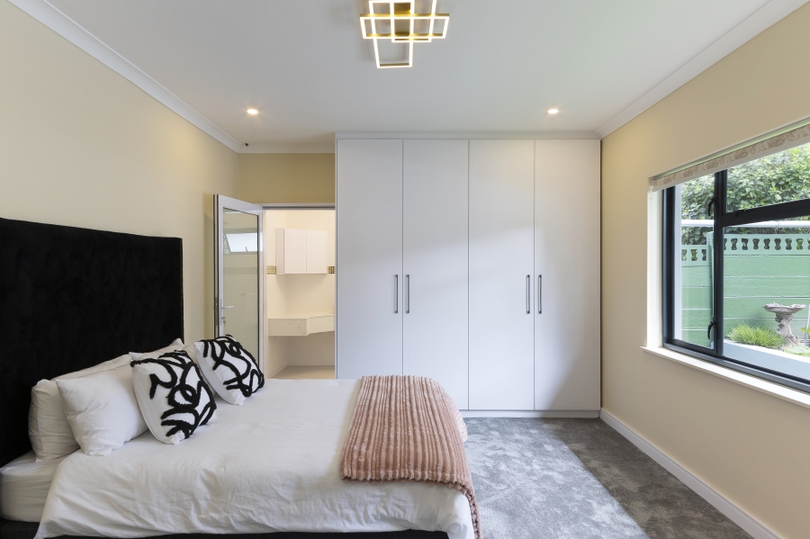 4 Bedroom Property for Sale in Helderrand Western Cape